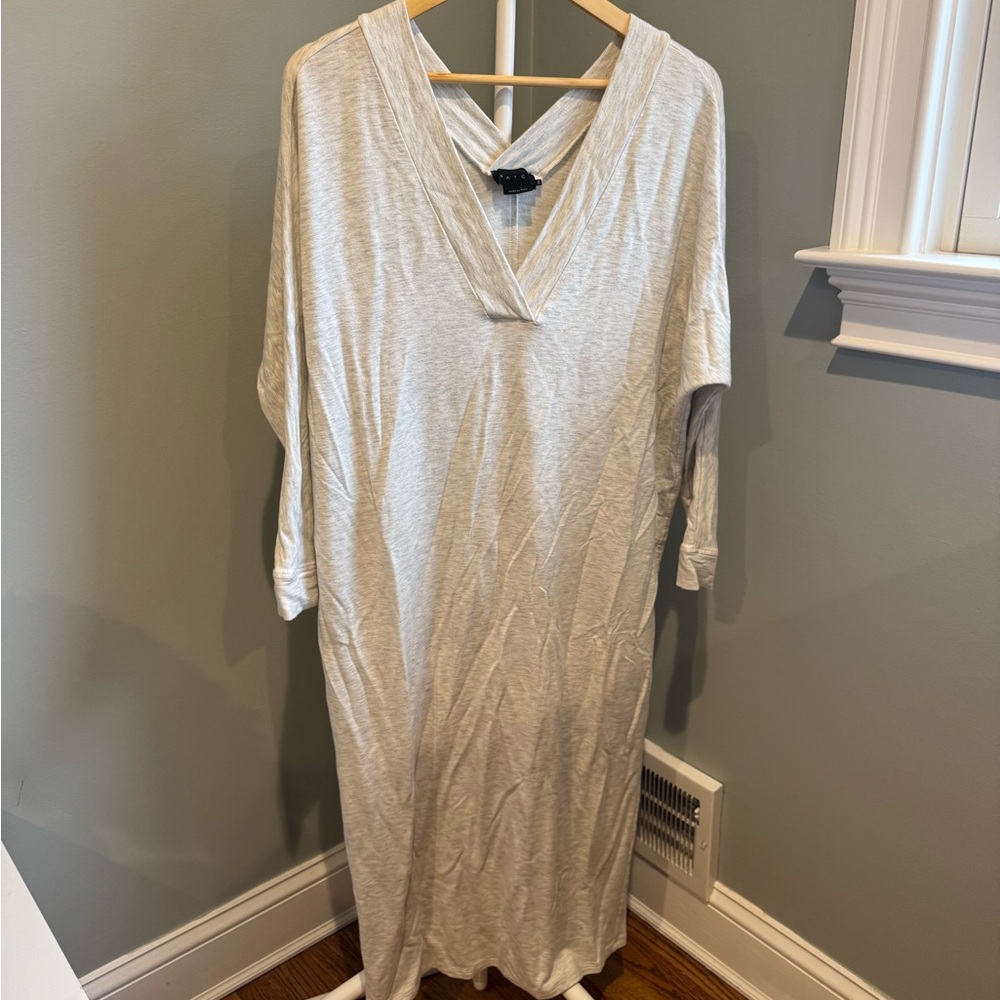 Hatch the visitor dress